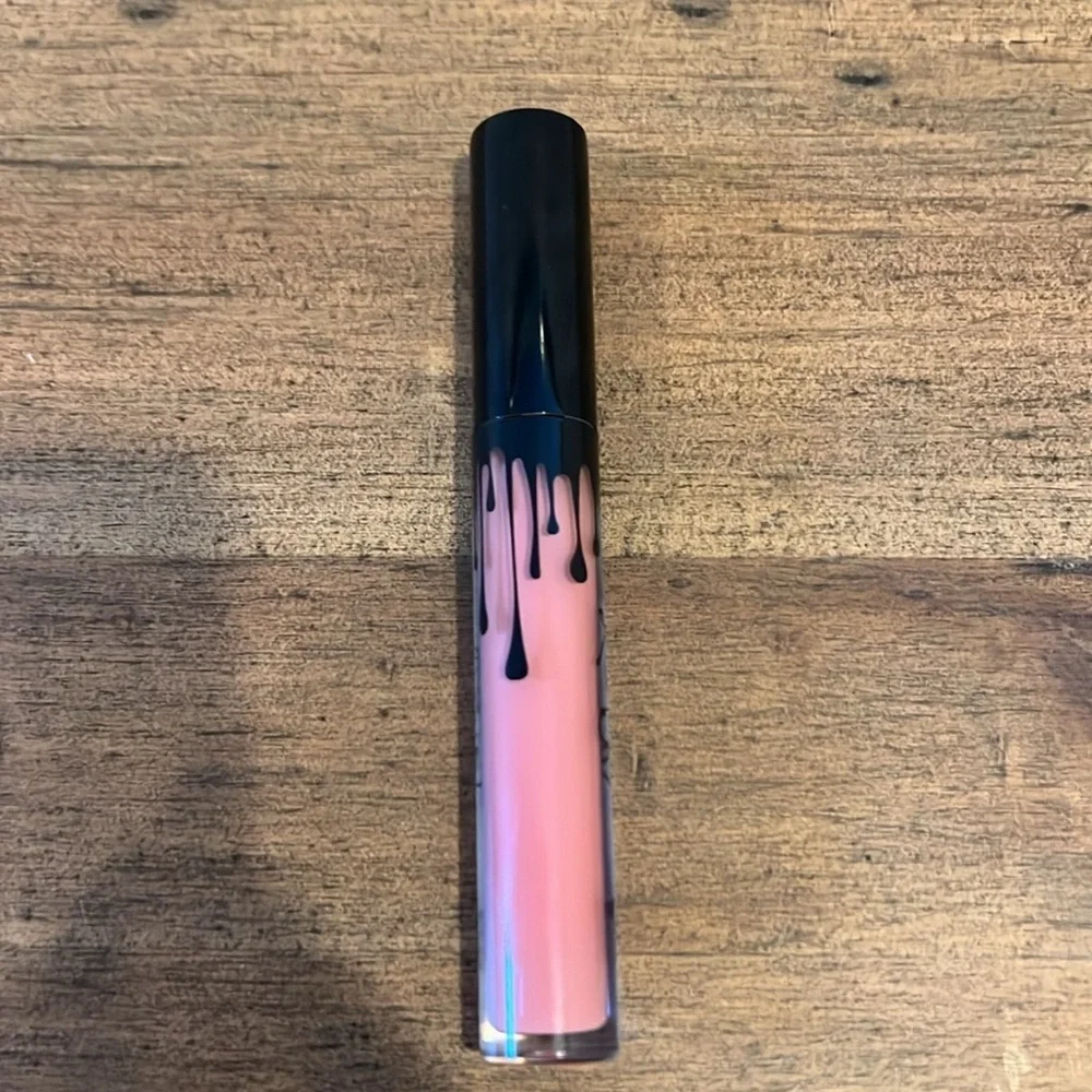 Kylie Jenner Velvet liquid lipstick Charm